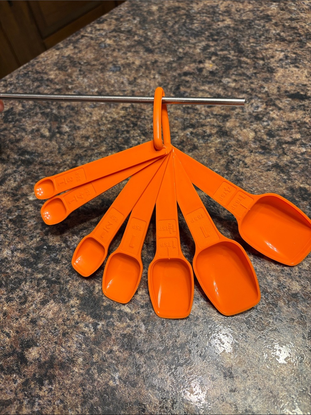 Vintage 1970s Complete Set of 7 Tupperware Orange Measuring Spoons with Ring,EUC